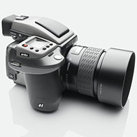 Компания Hasselblad снижает цены на свою продукцию