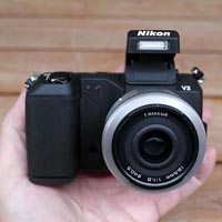 Камера Nikon 1 V2 представлена официально