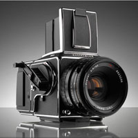 Компания Hasselblad прекратила выпуск среднеформатных камер системы V